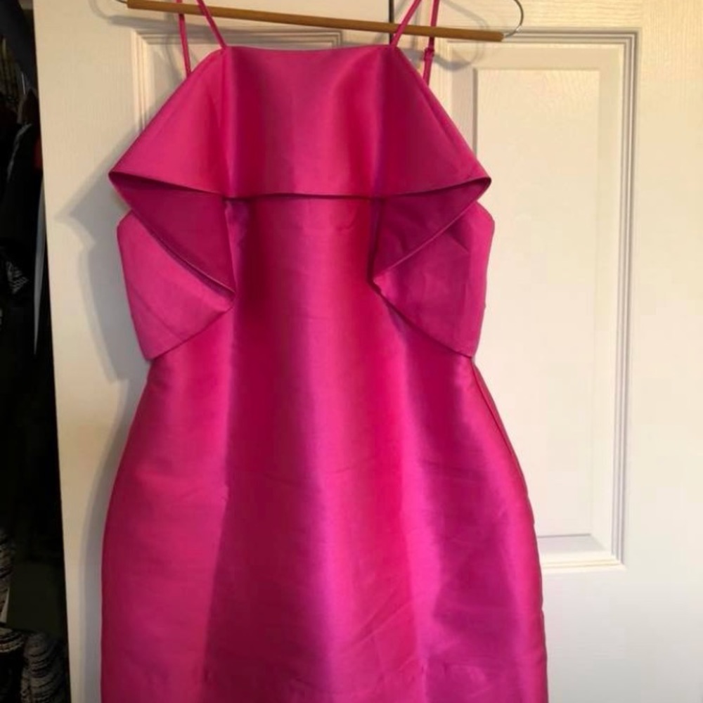 Gianni Bini hot pink cocktail dress size 4/6. NWT